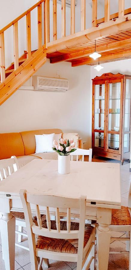 Casa A Schiera Le Tonnare - Affitti Brevi Italia Apartment Стинтино Екстериор снимка
