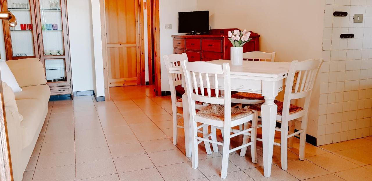 Casa A Schiera Le Tonnare - Affitti Brevi Italia Apartment Стинтино Екстериор снимка