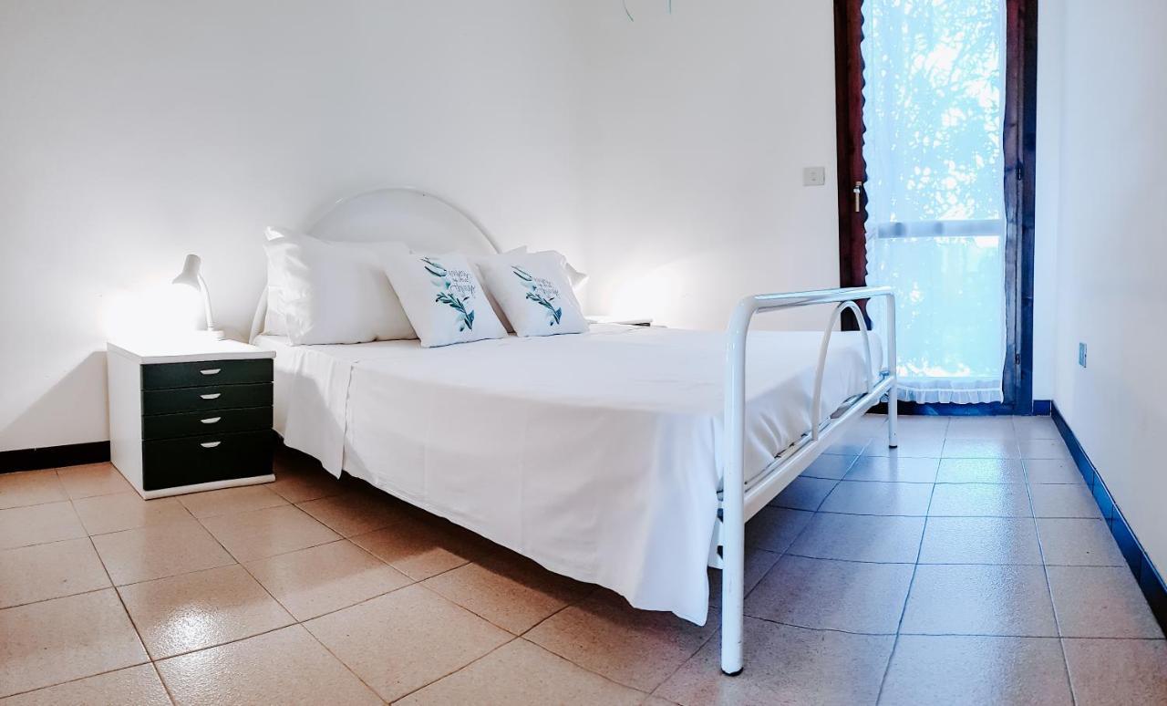 Casa A Schiera Le Tonnare - Affitti Brevi Italia Apartment Стинтино Екстериор снимка
